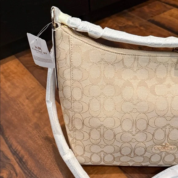 NWT Coach F58284 Chalk Signature Jacquard Hobo with Gold Hardware -white strap - Picture 6 of 8
